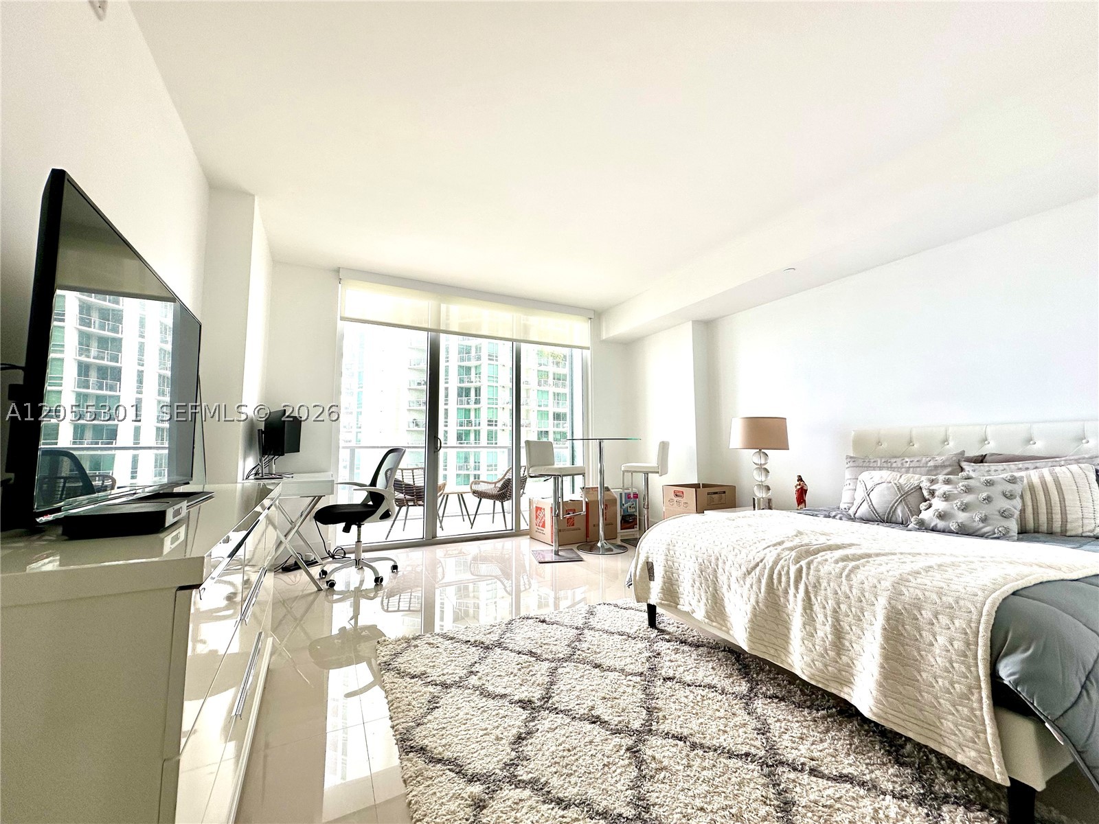 1300 Brickell Bay Dr #1205, Miami FL 33131
