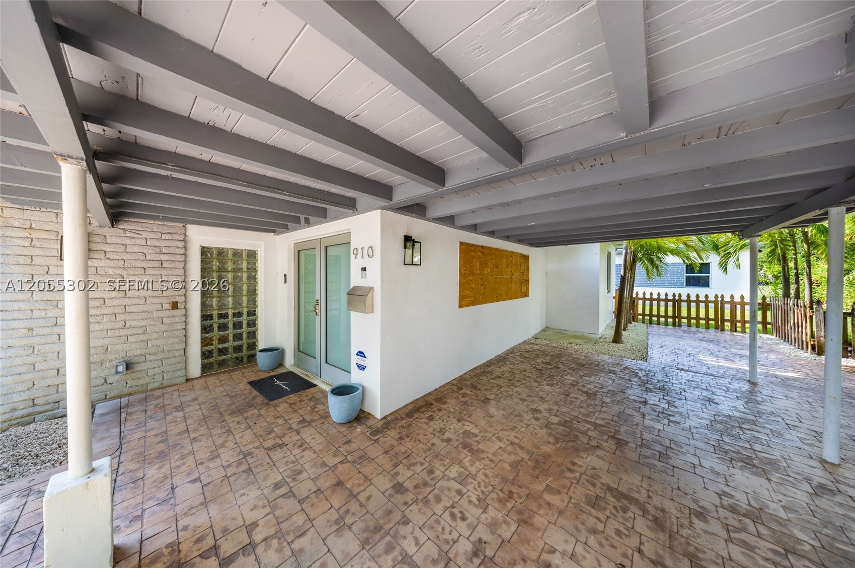 910 NE 81st St, Miami FL 33138