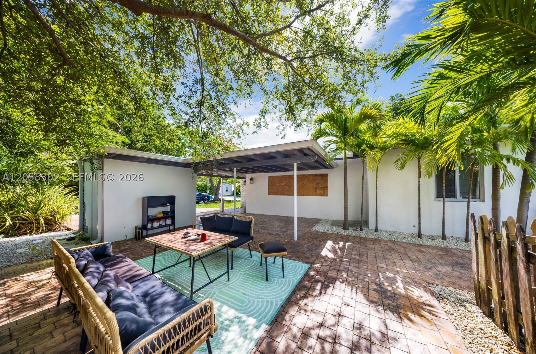 910 NE 81st St, Miami FL 33138