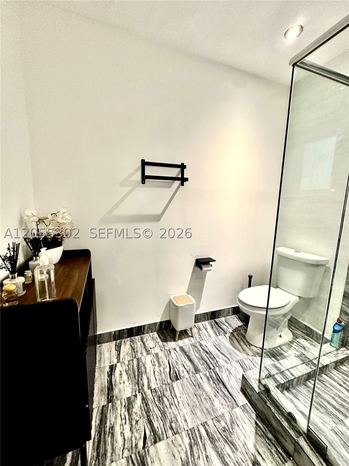 910 NE 81st St, Miami FL 33138
