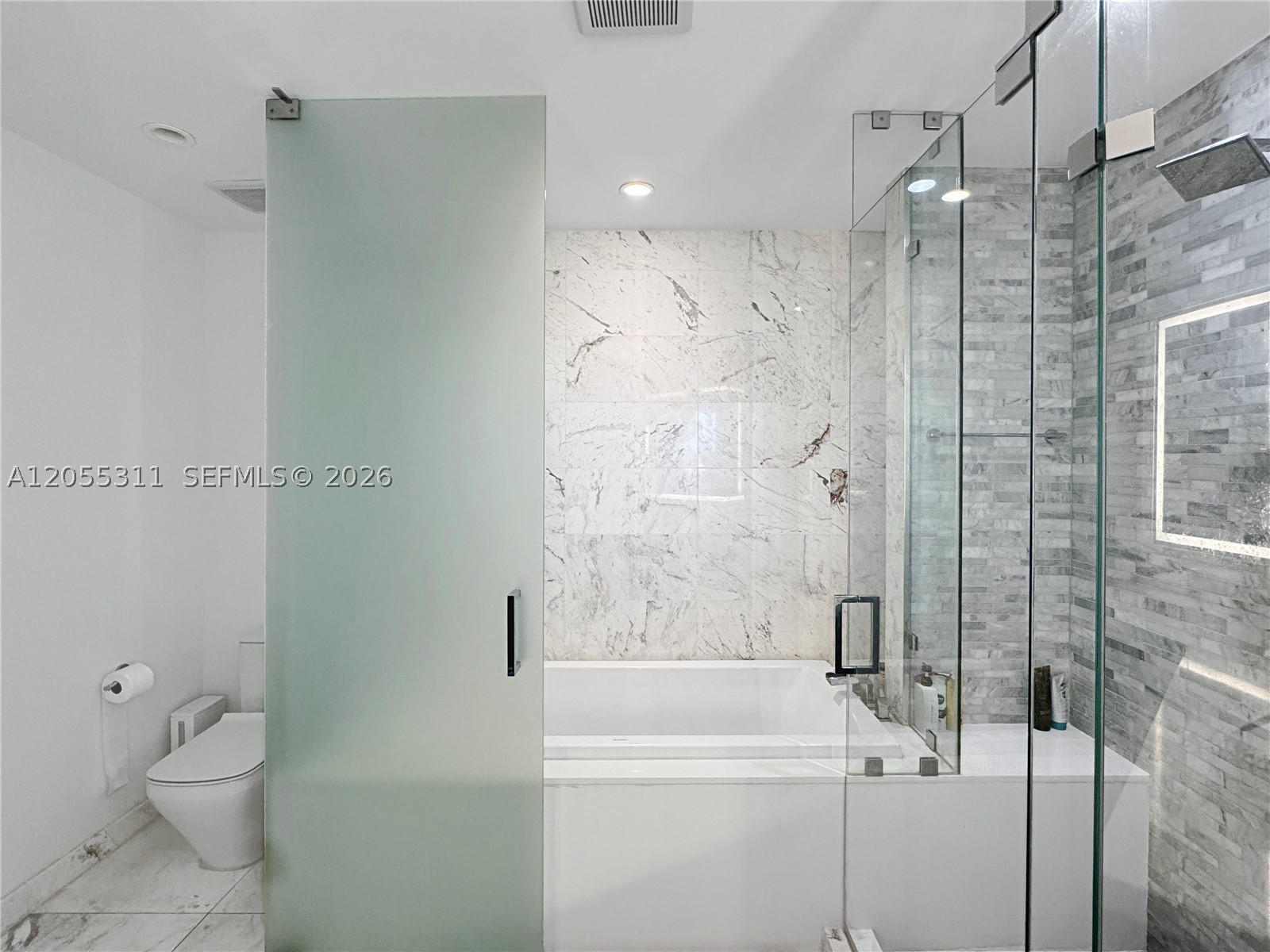 851 NE 1st Ave #3210, Miami FL 33132