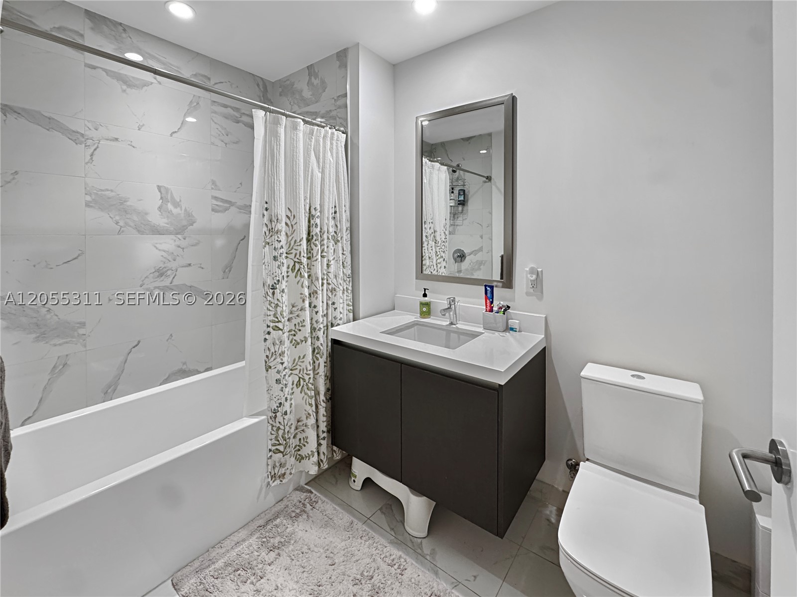 851 NE 1st Ave #3210, Miami FL 33132