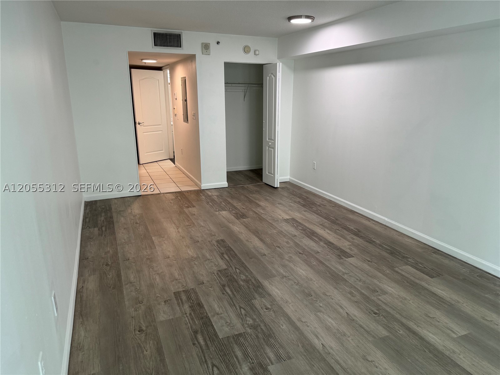 1200 Brickell Bay Dr #2310, Miami FL 33131