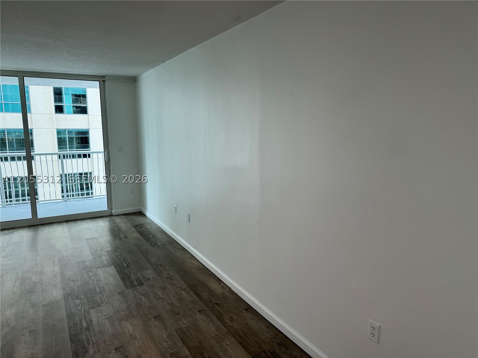 1200 Brickell Bay Dr #2310, Miami FL 33131