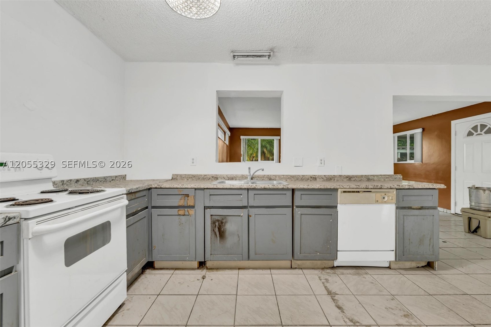 9921 SW 165th Ter, Miami FL 33157