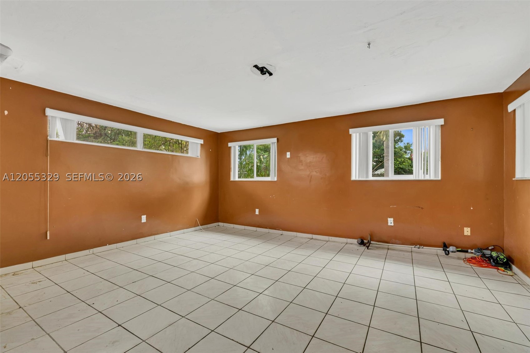9921 SW 165th Ter, Miami FL 33157