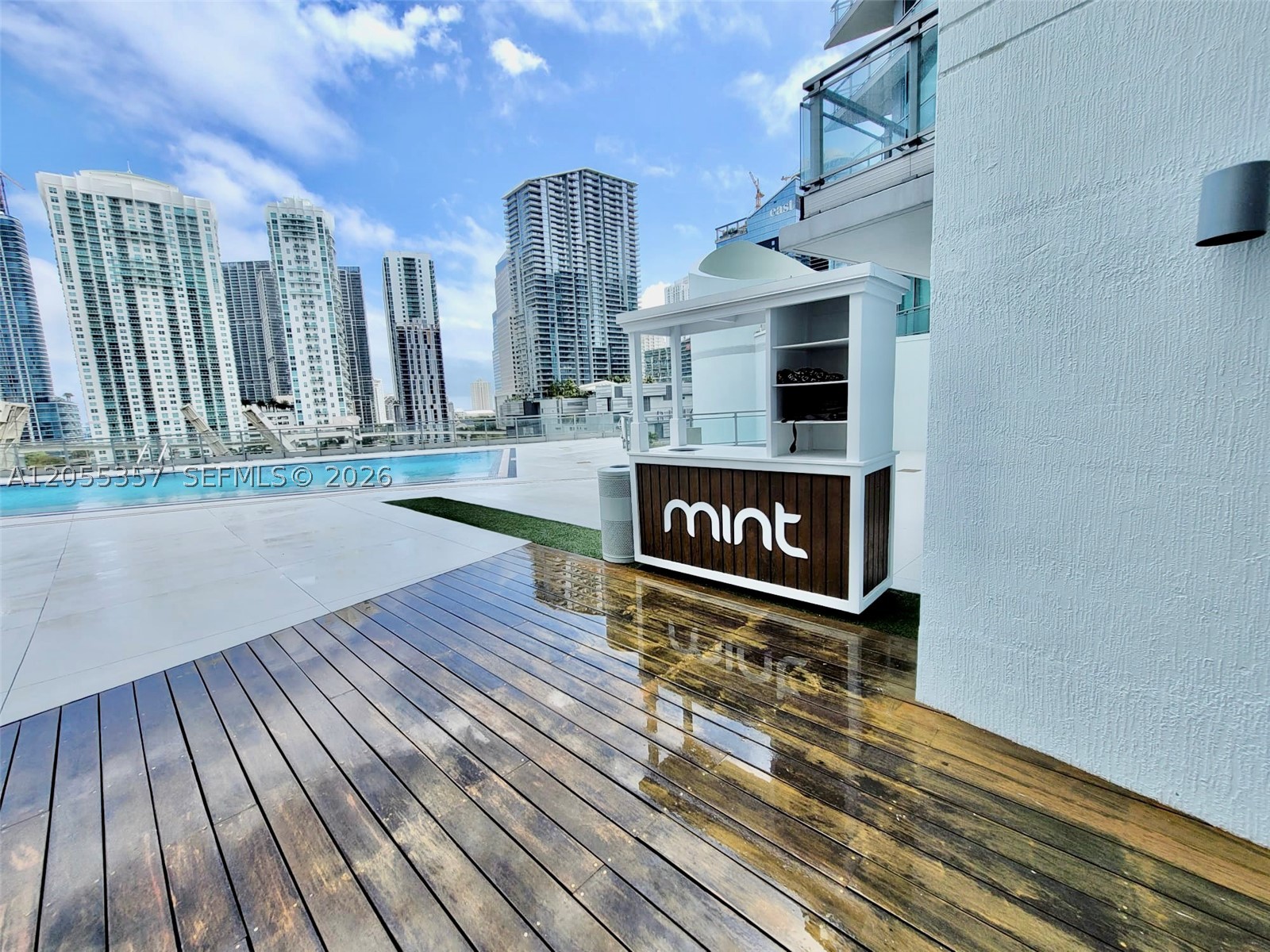 92 SW 3rd St #1808, Miami FL 33130