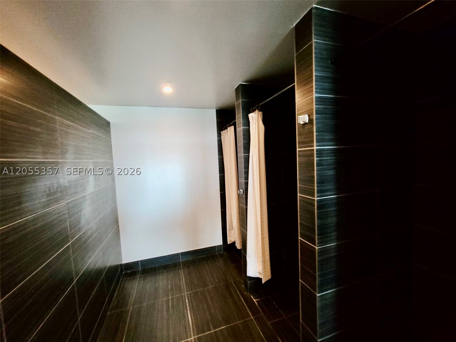 92 SW 3rd St #1808, Miami FL 33130