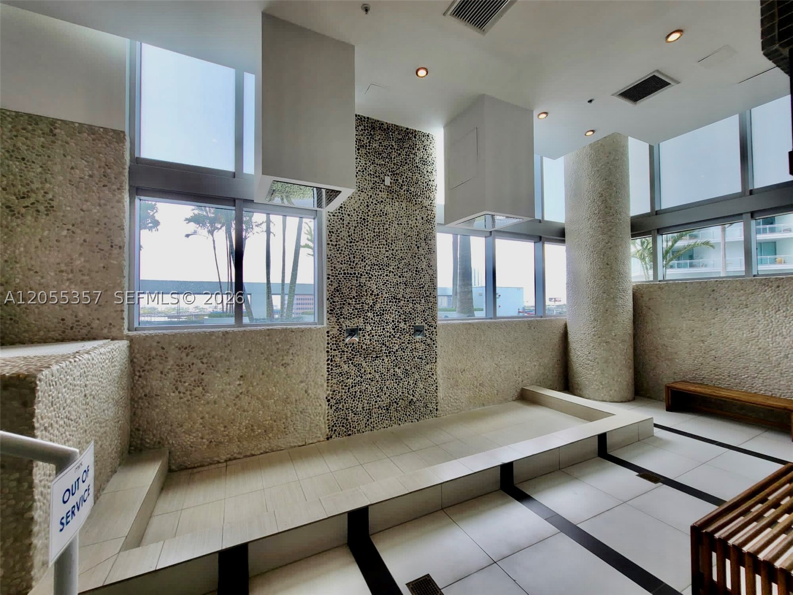 92 SW 3rd St #1808, Miami FL 33130