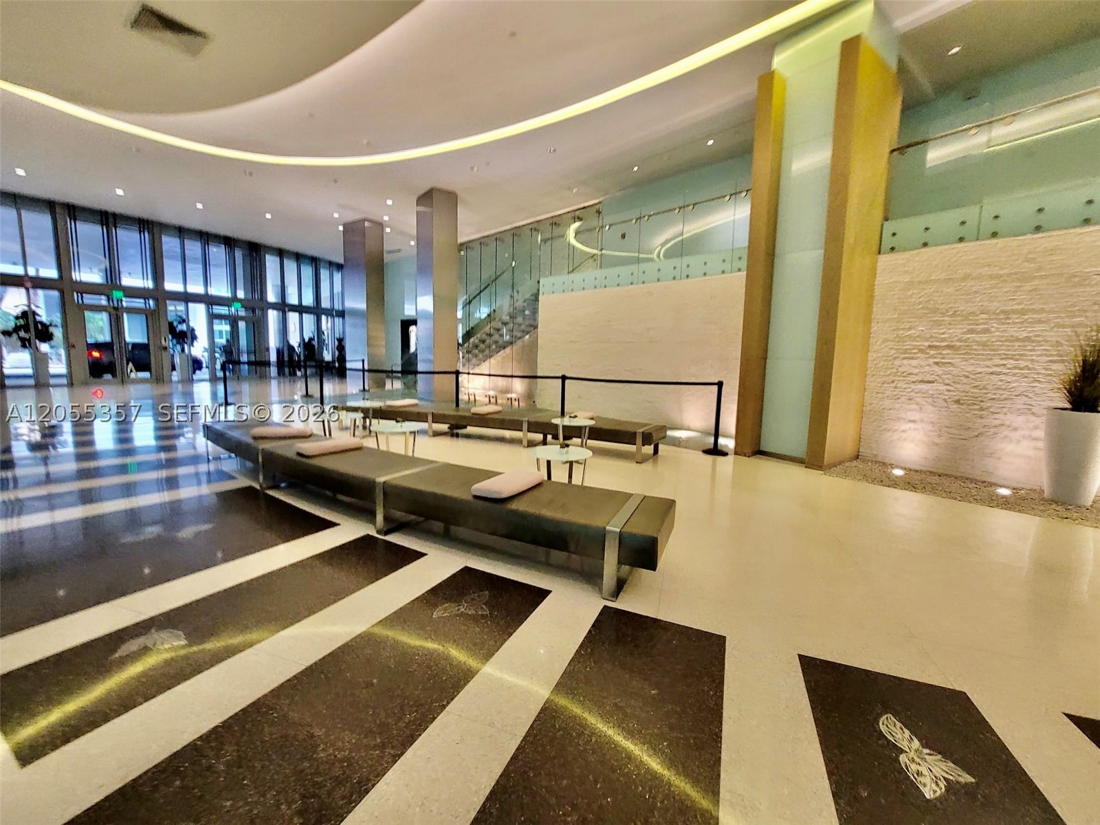 92 SW 3rd St #1808, Miami FL 33130