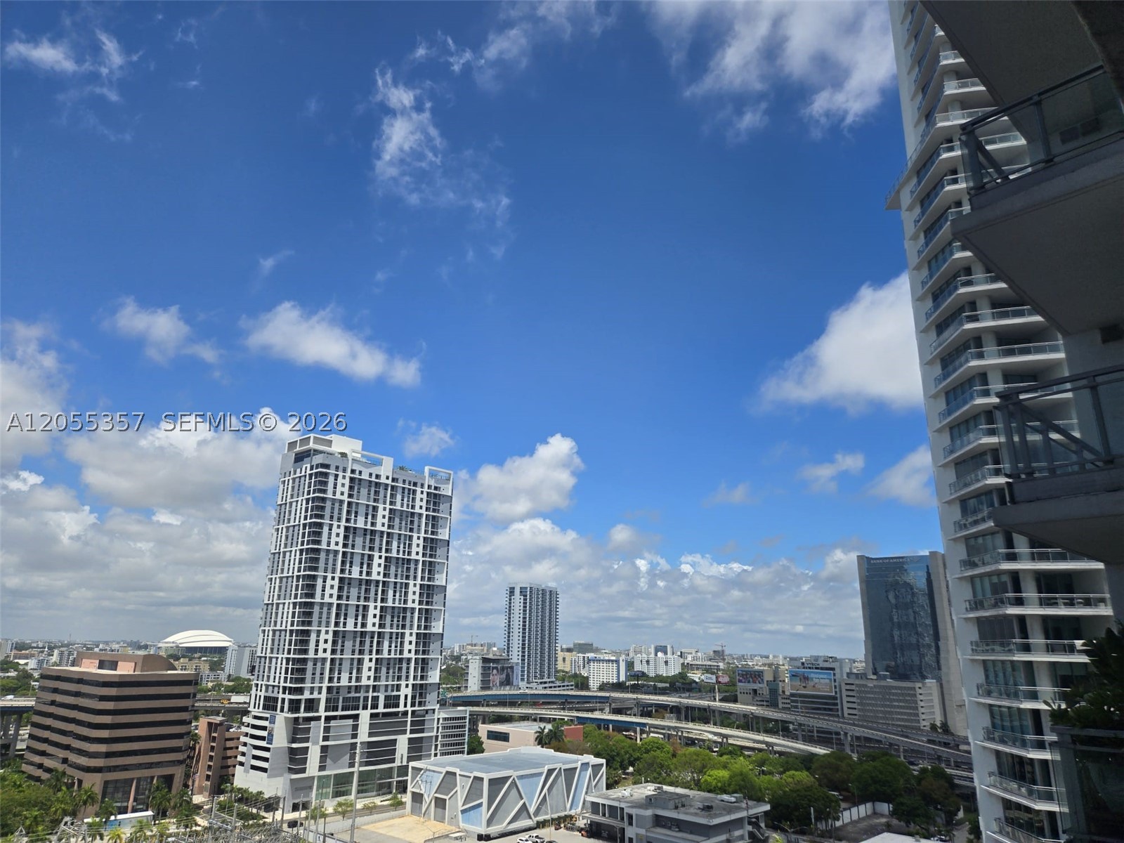 92 SW 3rd St #1808, Miami FL 33130