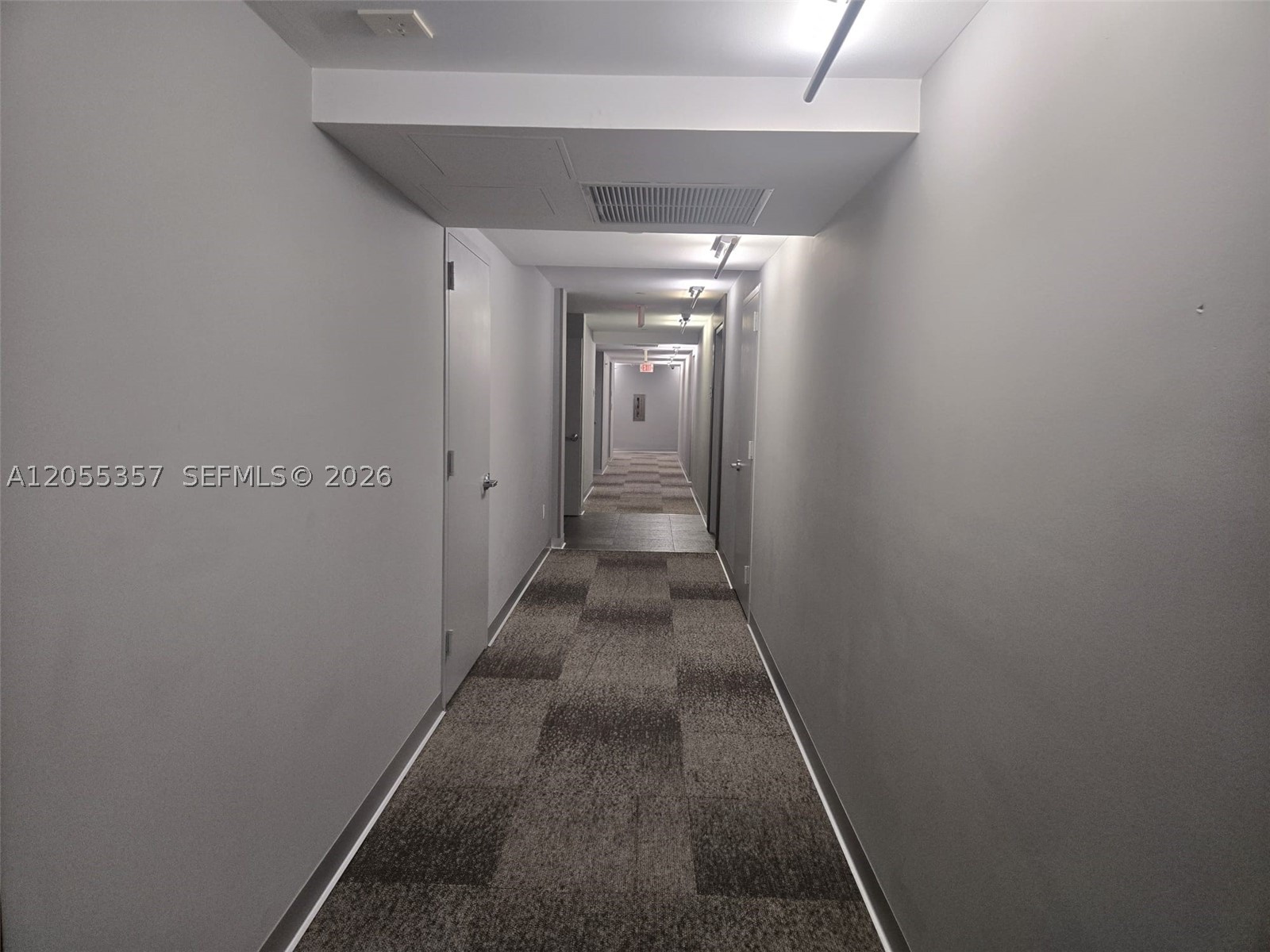 92 SW 3rd St #1808, Miami FL 33130