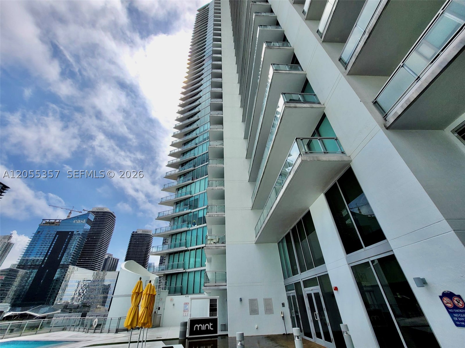 92 SW 3rd St #1808, Miami FL 33130