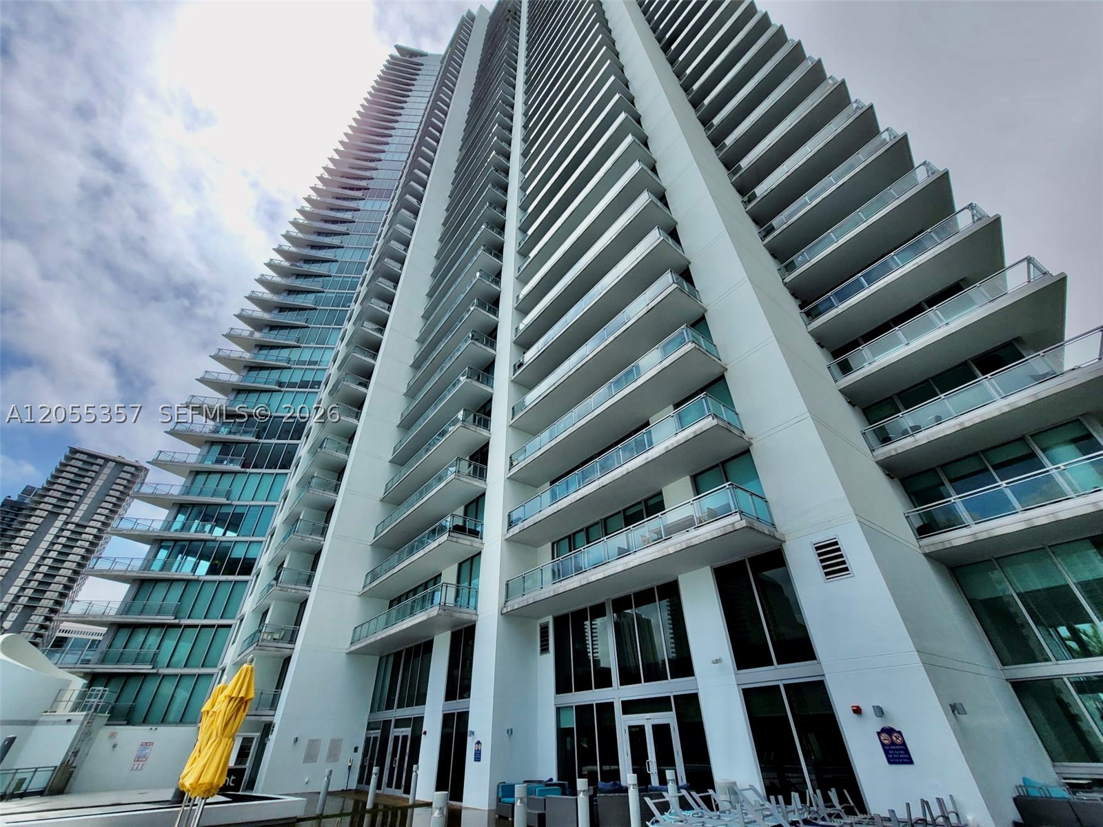 92 SW 3rd St #1808, Miami FL 33130