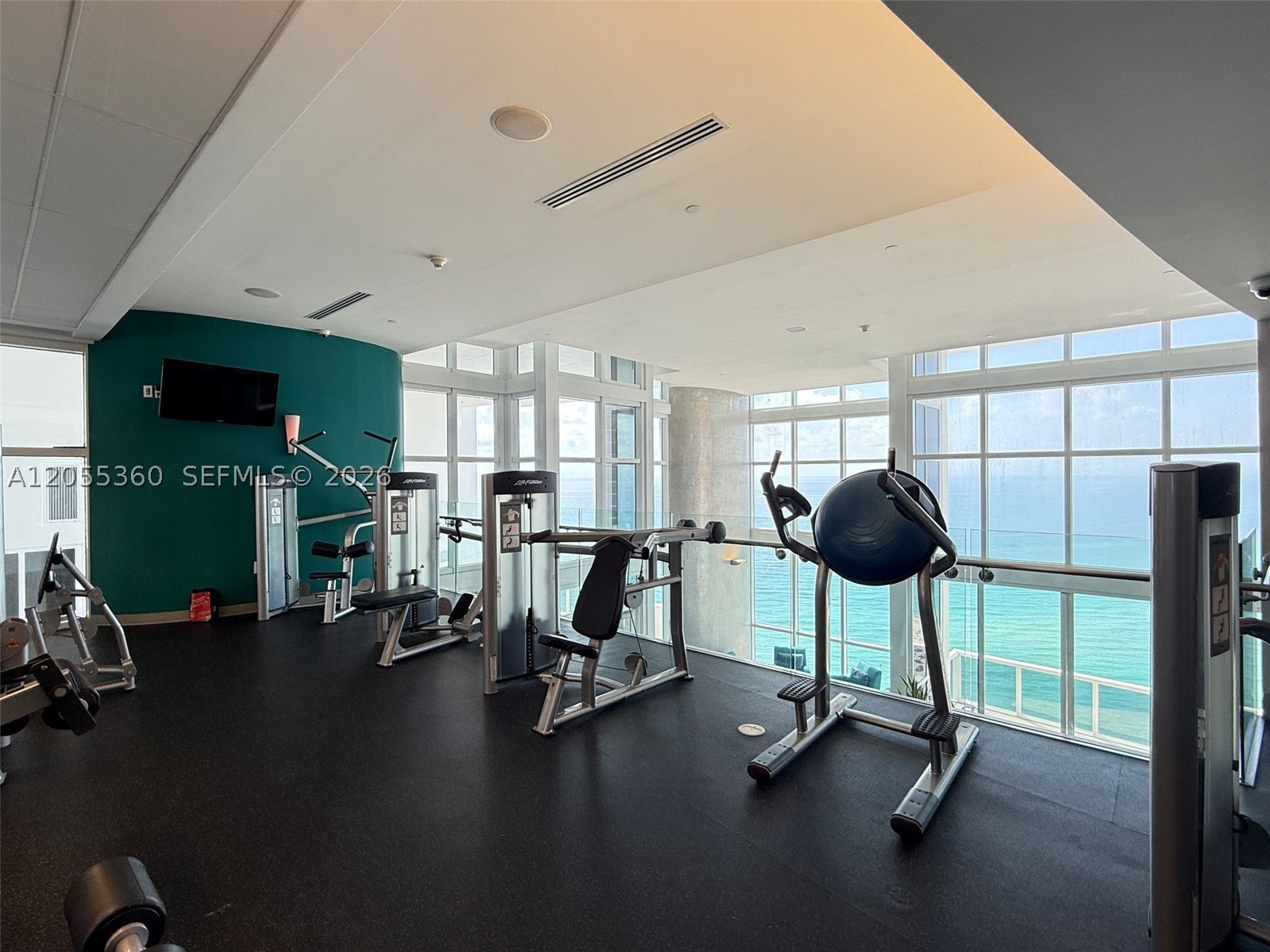 18101 Collins Ave #1605, Sunny Isles Beach FL 33160