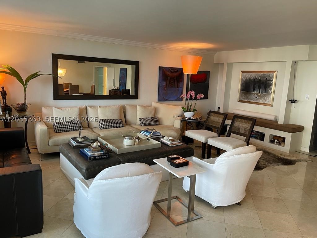 600 Grapetree Dr #7CS, Key Biscayne FL 33149