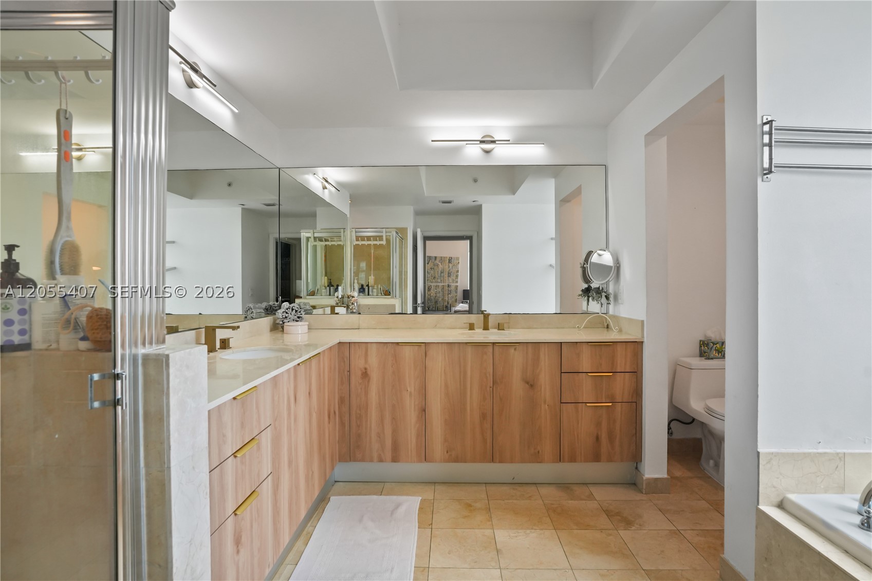 3330 NE 190th St #1010, Aventura FL 33180