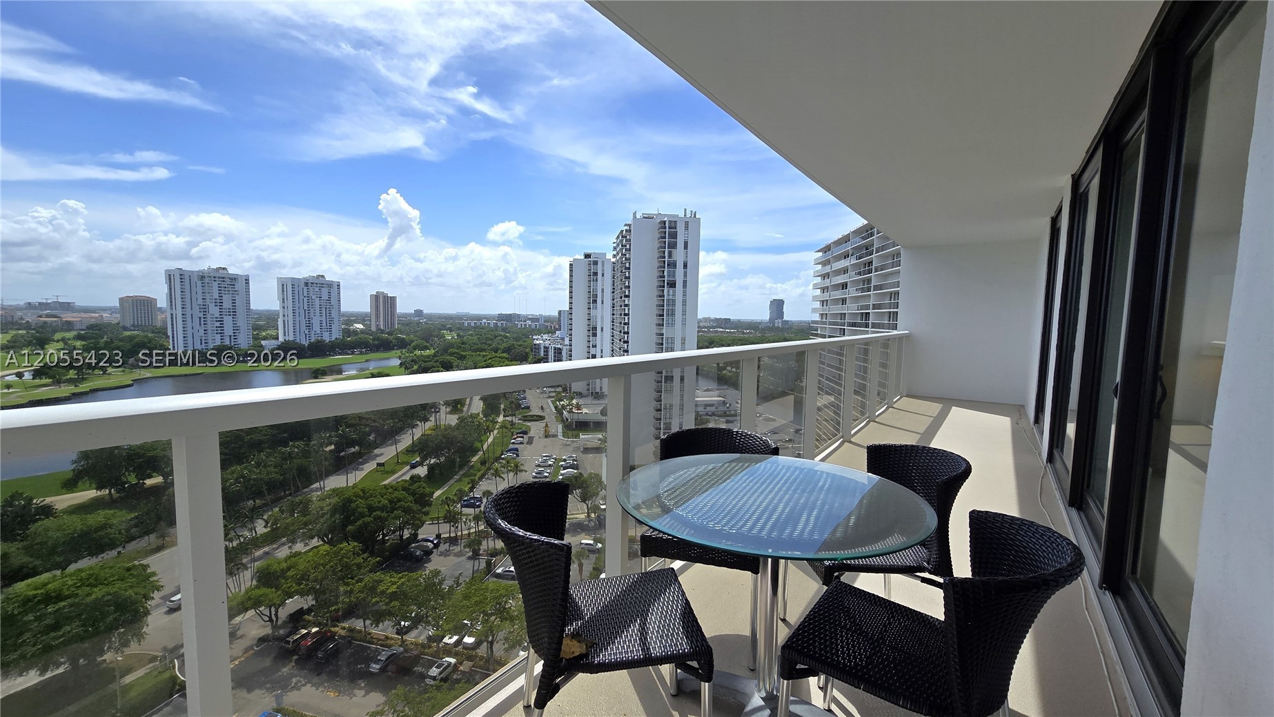 3731 N Country Club Dr #1825, Aventura FL 33180