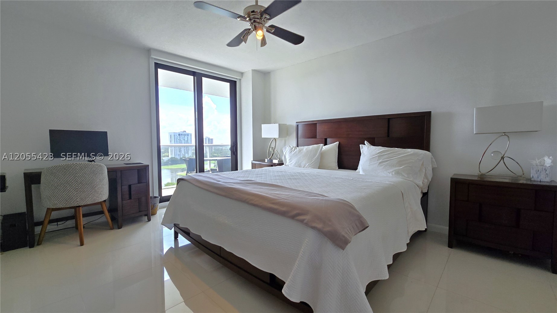 3731 N Country Club Dr #1825, Aventura FL 33180