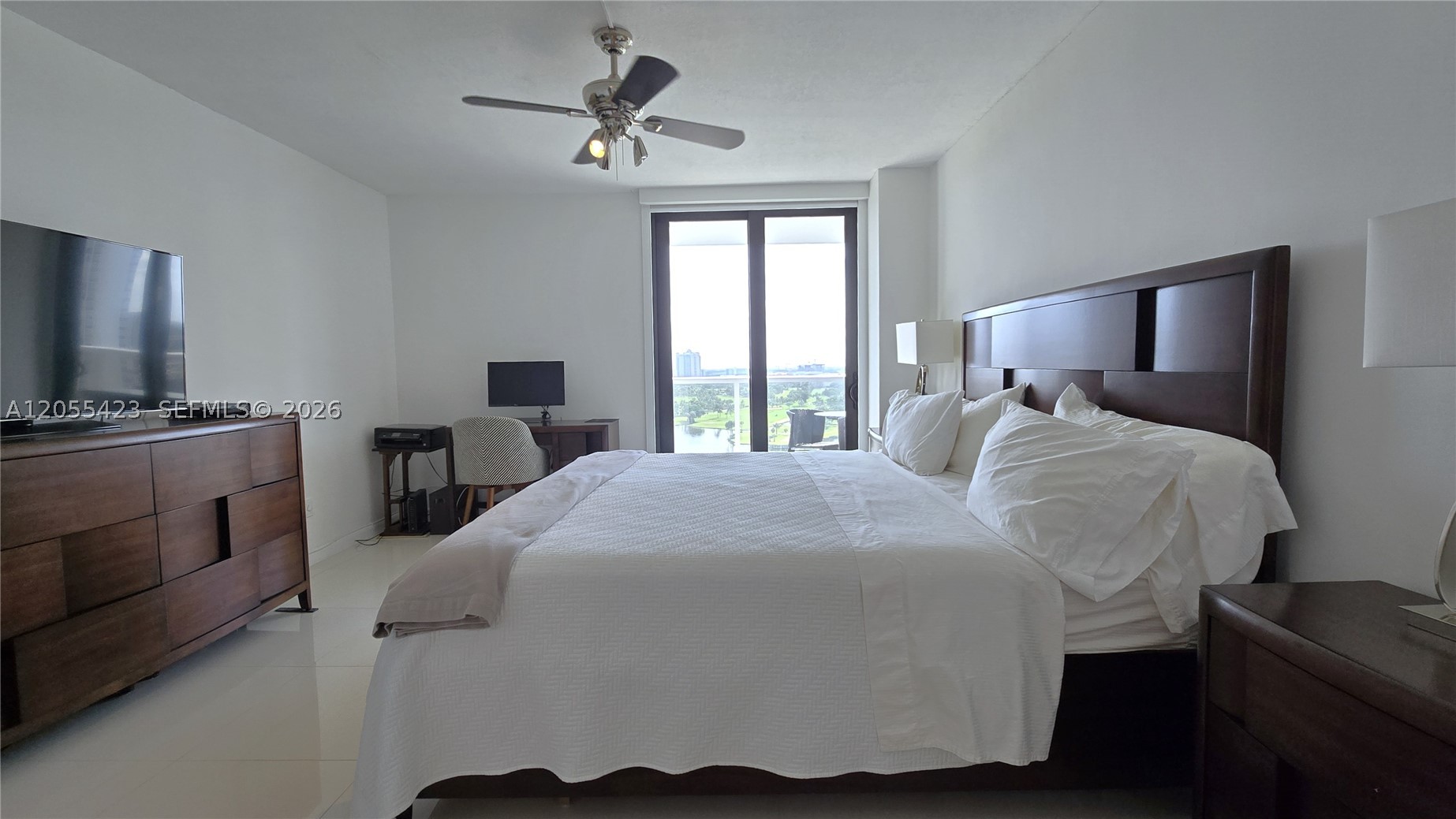 3731 N Country Club Dr #1825, Aventura FL 33180