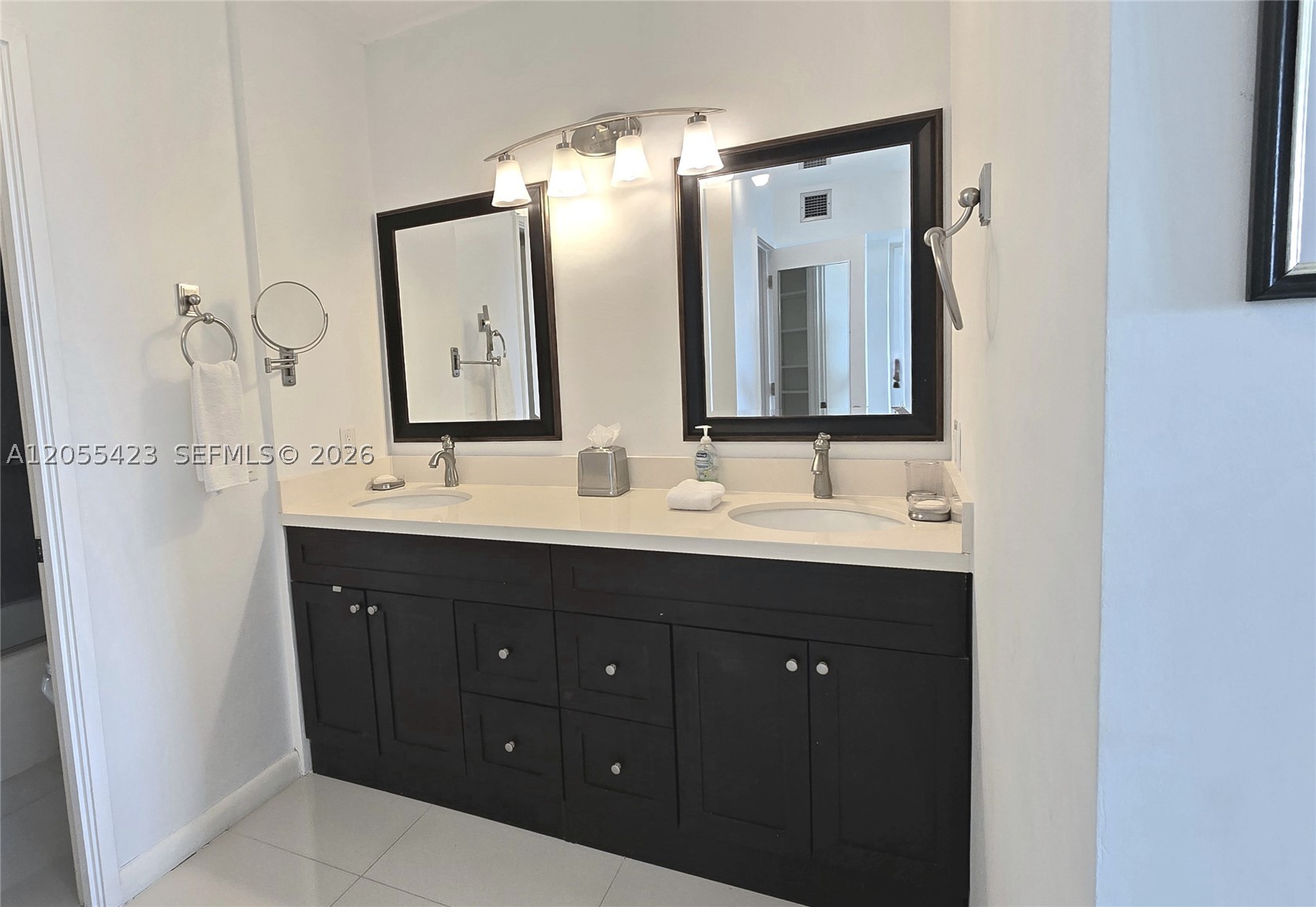 3731 N Country Club Dr #1825, Aventura FL 33180