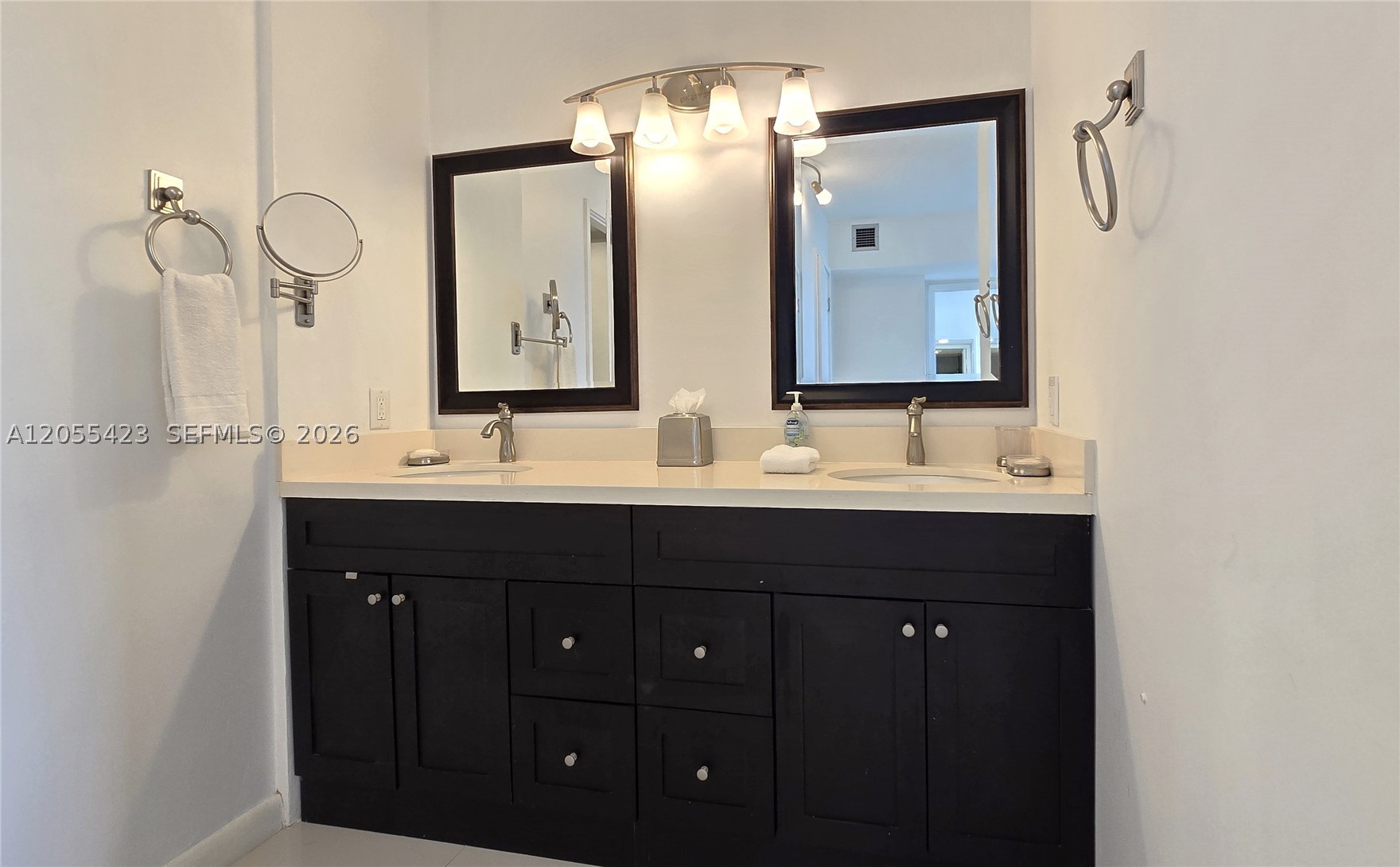 3731 N Country Club Dr #1825, Aventura FL 33180