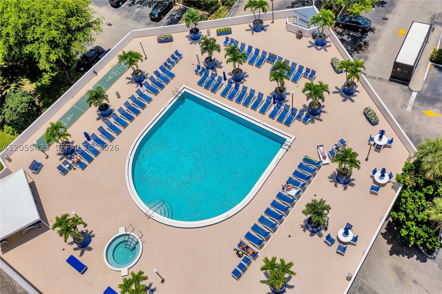 3731 N Country Club Dr #1825, Aventura FL 33180