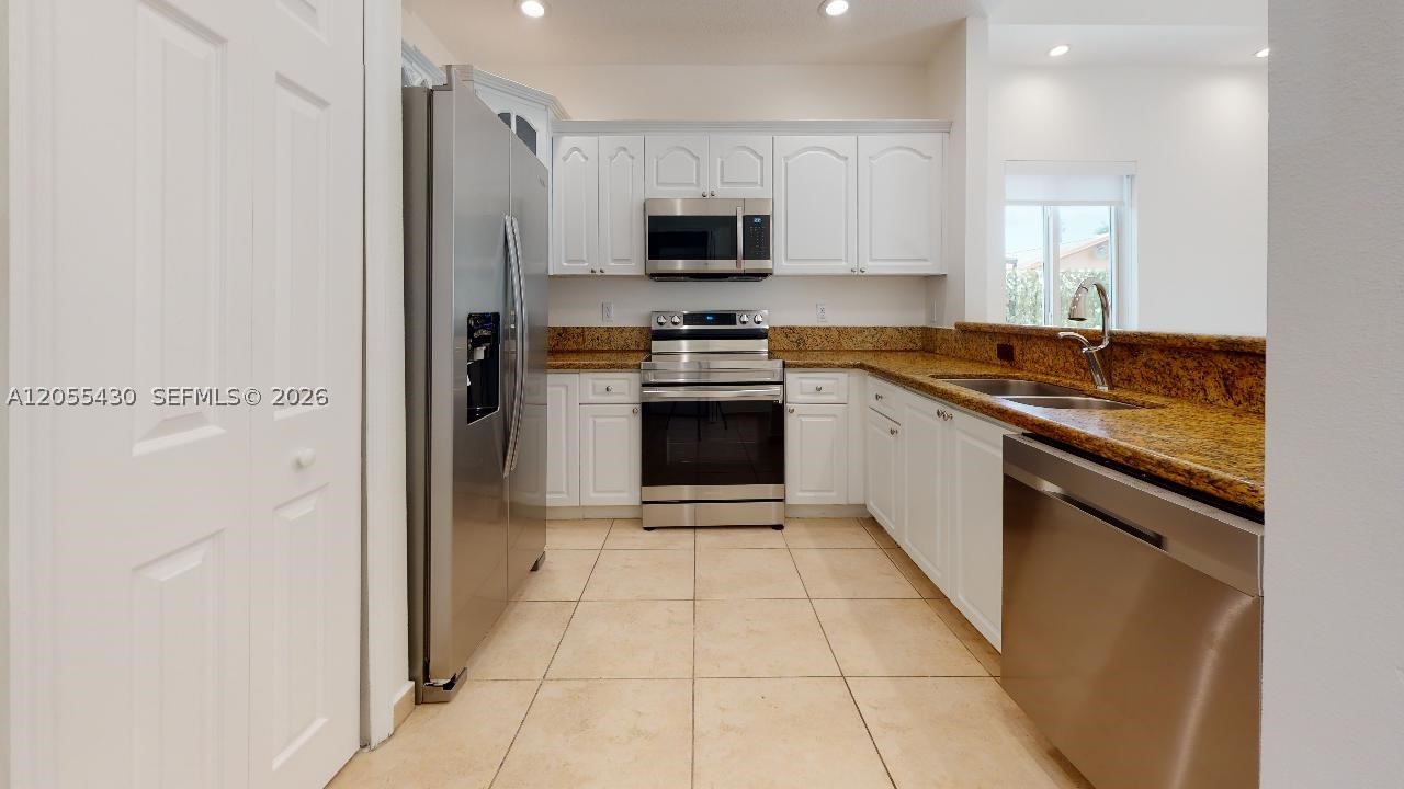 323 SW 36Ave #323, Miami FL 33135