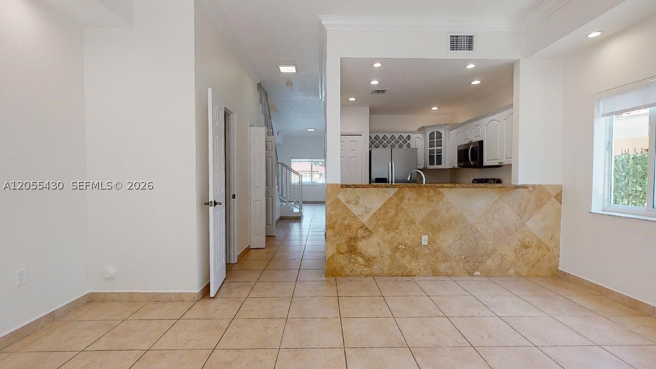 323 SW 36Ave #323, Miami FL 33135