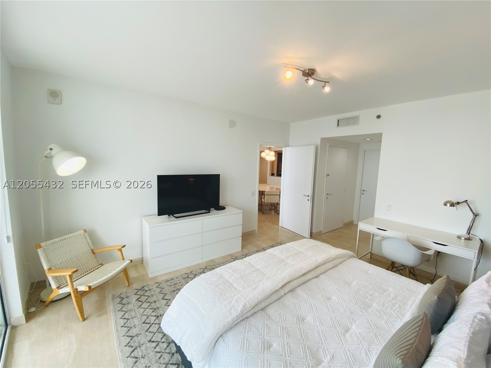 450 Alton Rd #1406, Miami Beach FL 33139