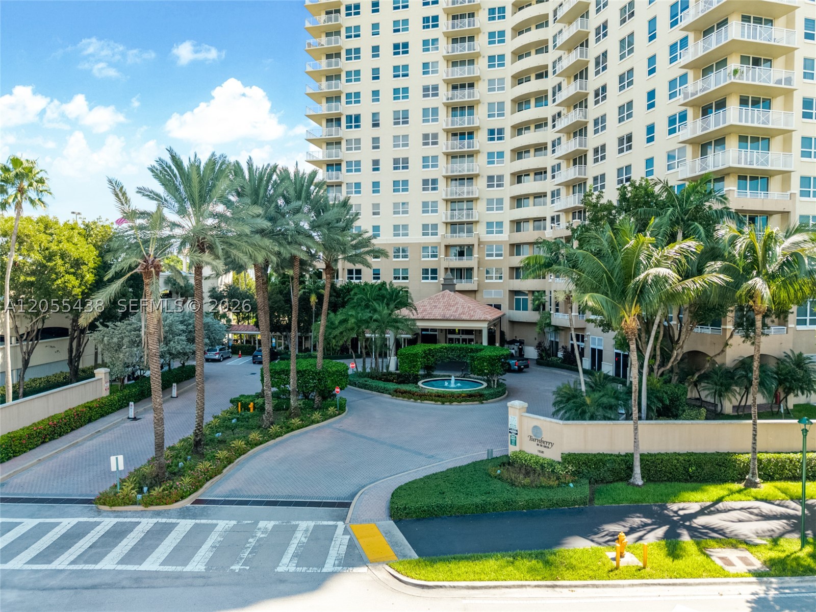19501 W Country Club Dr #1705, Aventura FL 33180
