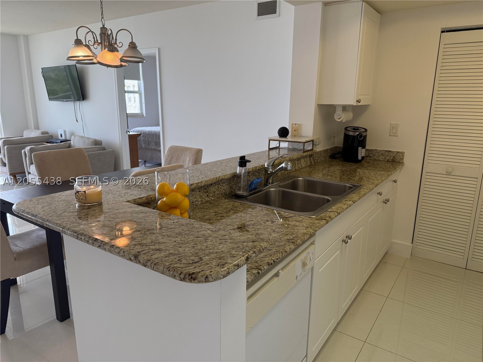 19501 W Country Club Dr #1705, Aventura FL 33180