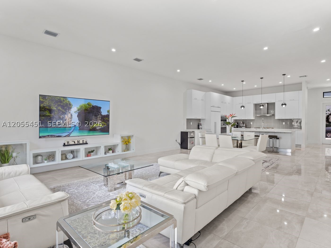 8143 NW 47th Ter, Doral FL 33166