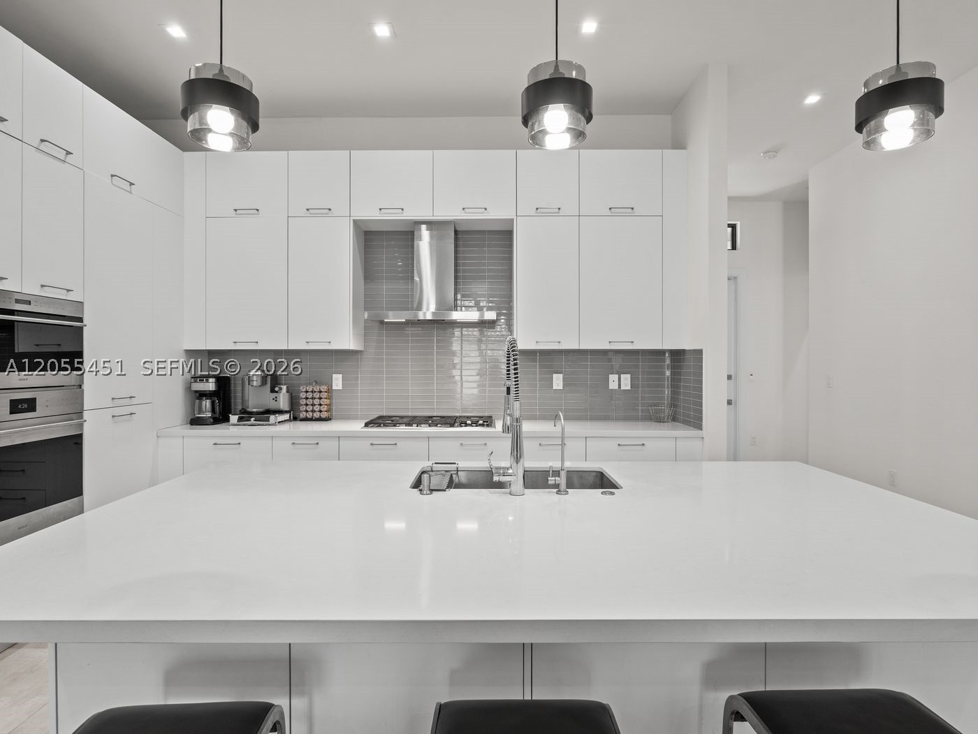 8143 NW 47th Ter, Doral FL 33166