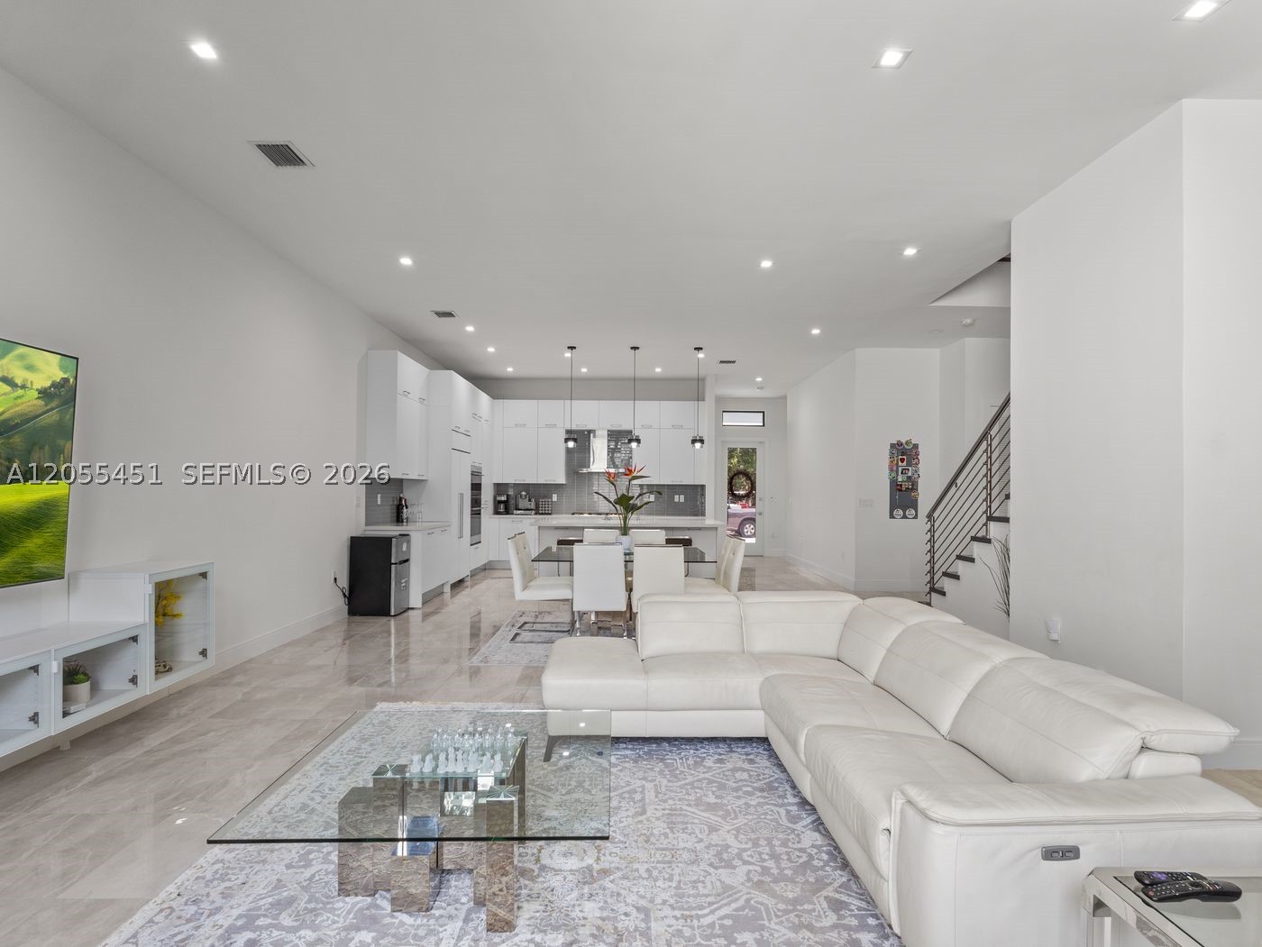 8143 NW 47th Ter, Doral FL 33166