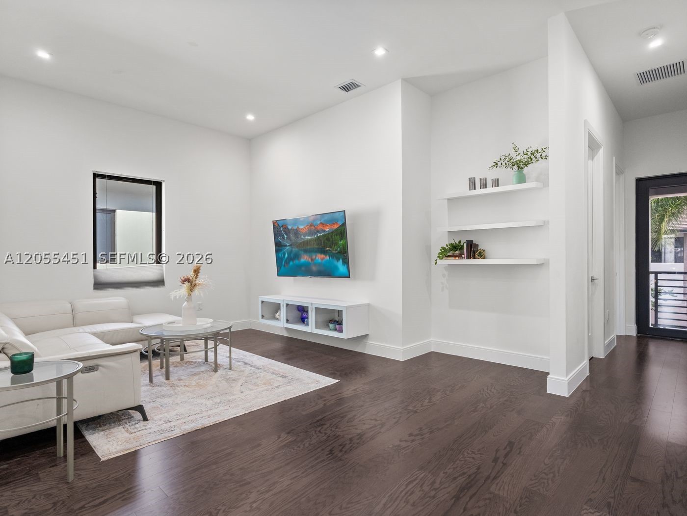 8143 NW 47th Ter, Doral FL 33166