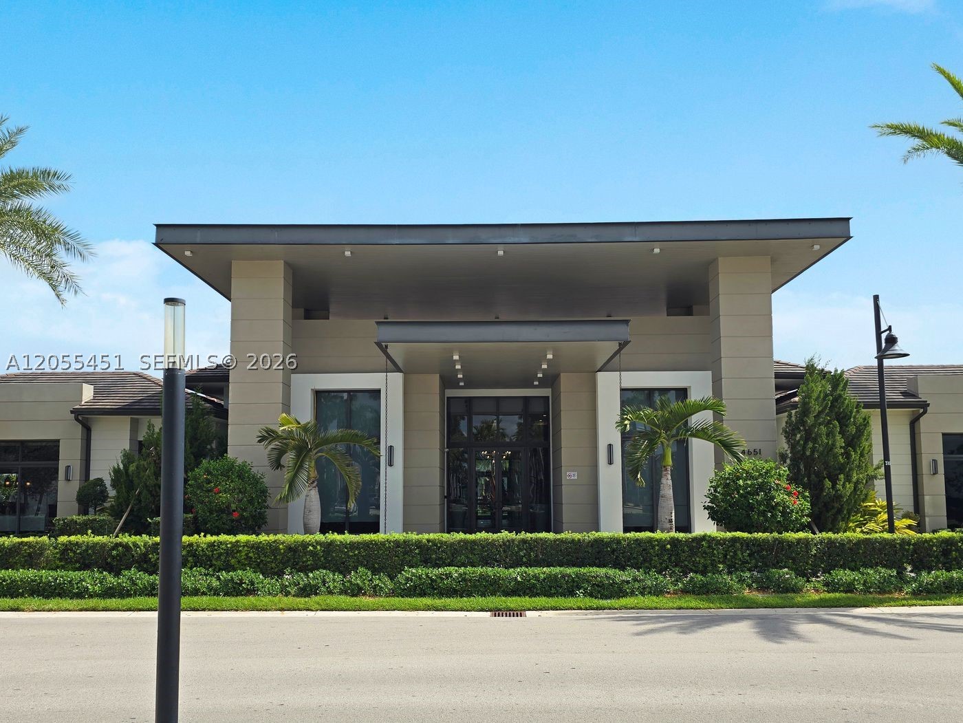 8143 NW 47th Ter, Doral FL 33166