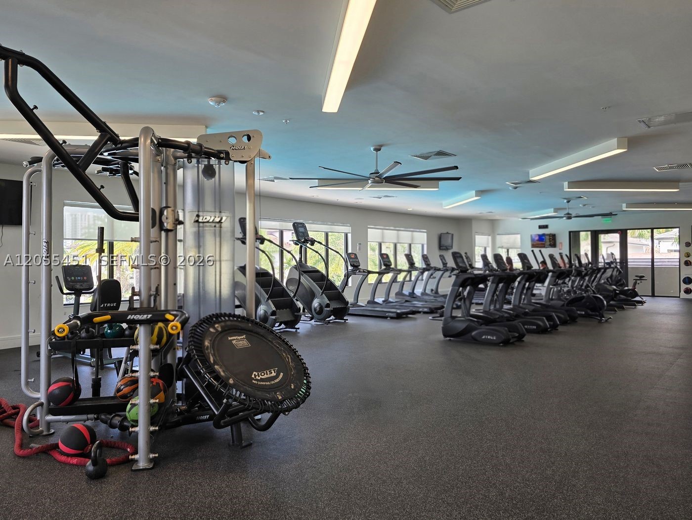 8143 NW 47th Ter, Doral FL 33166