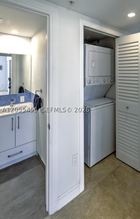 2951 S Bayshore Dr #712, Miami FL 33133