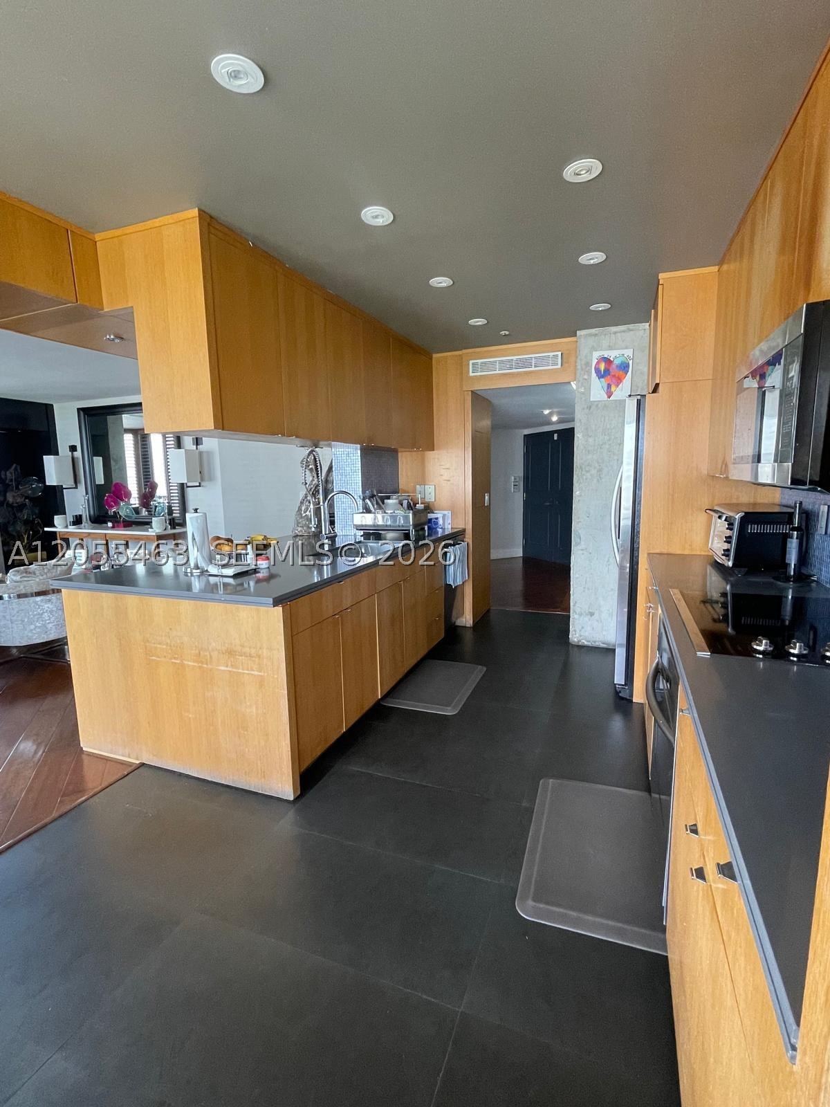520 Brickell Key Dr #A1216, Miami FL 33131