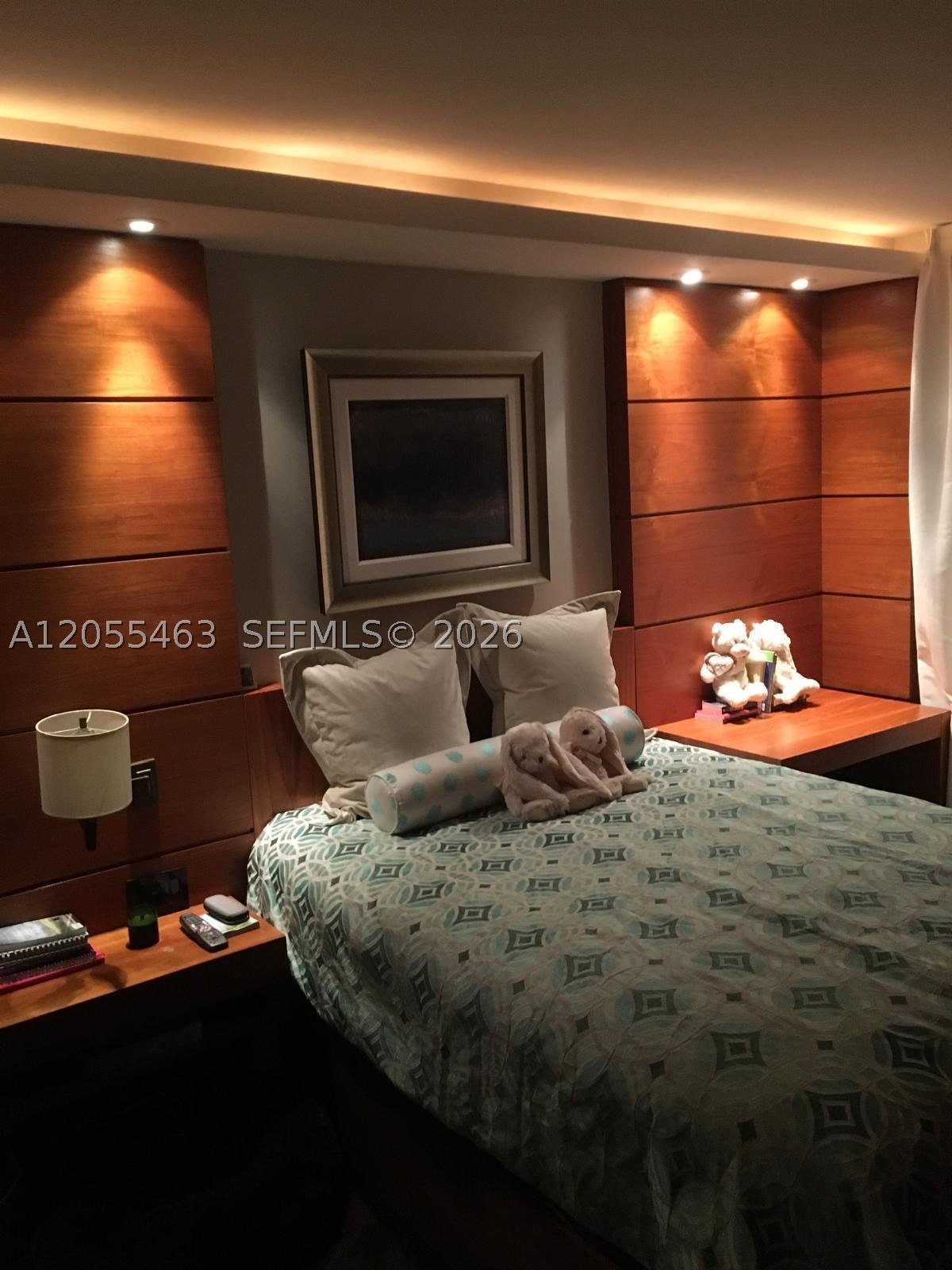 520 Brickell Key Dr #A1216, Miami FL 33131