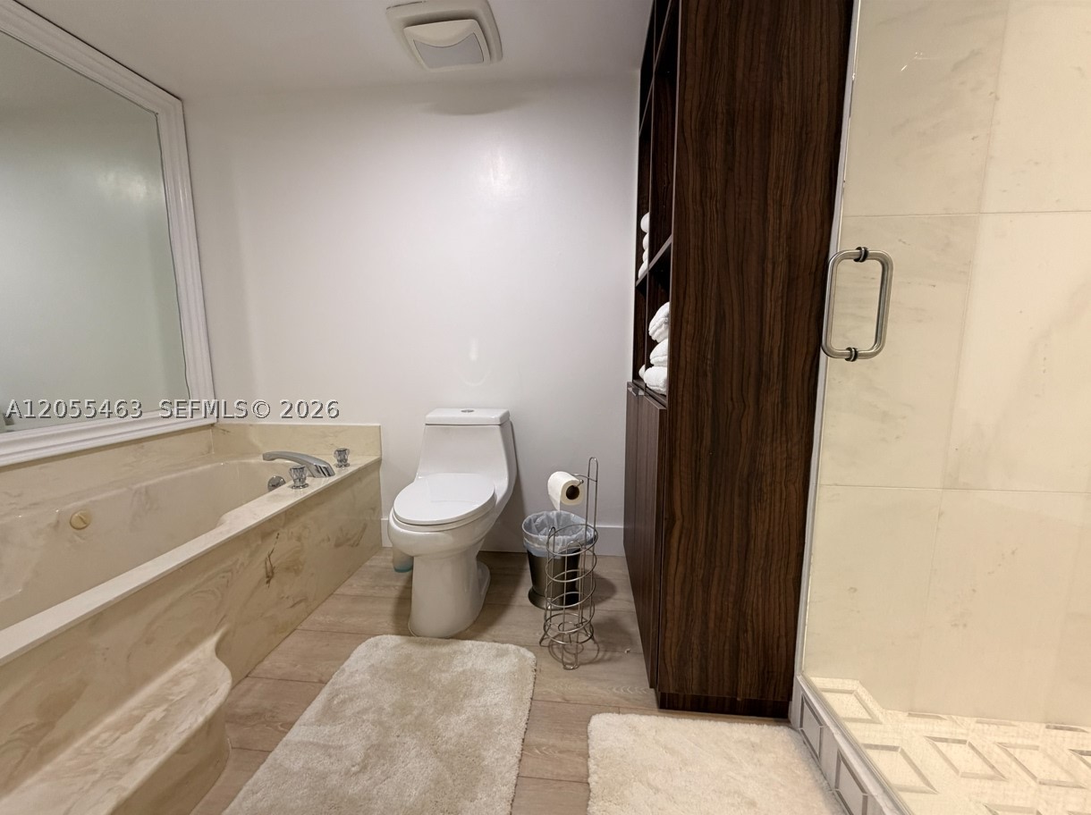 520 Brickell Key Dr #A1216, Miami FL 33131