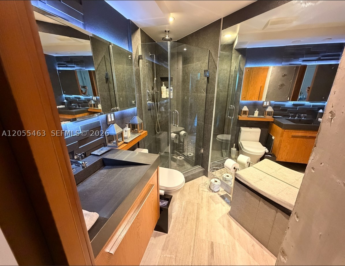 520 Brickell Key Dr #A1216, Miami FL 33131