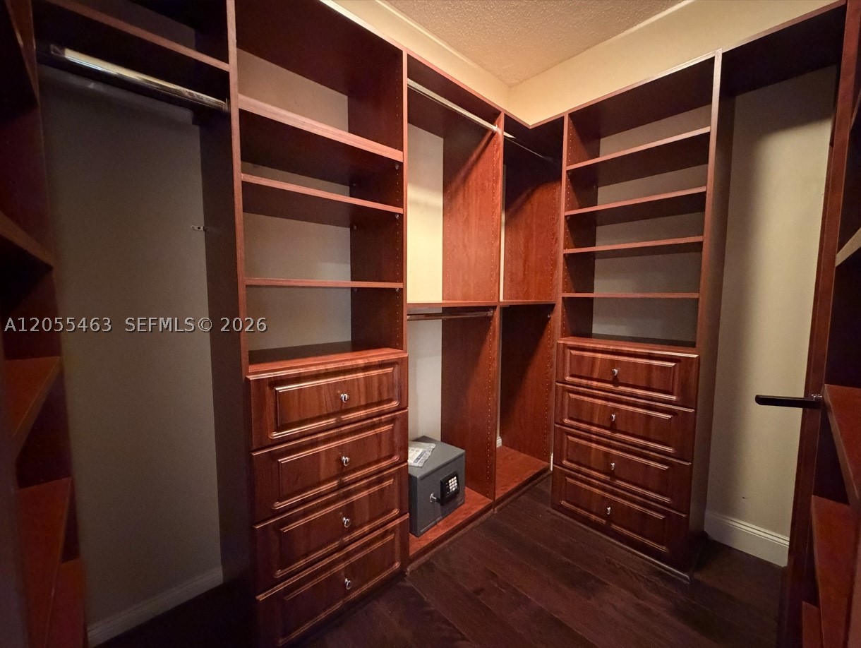 520 Brickell Key Dr #A1216, Miami FL 33131