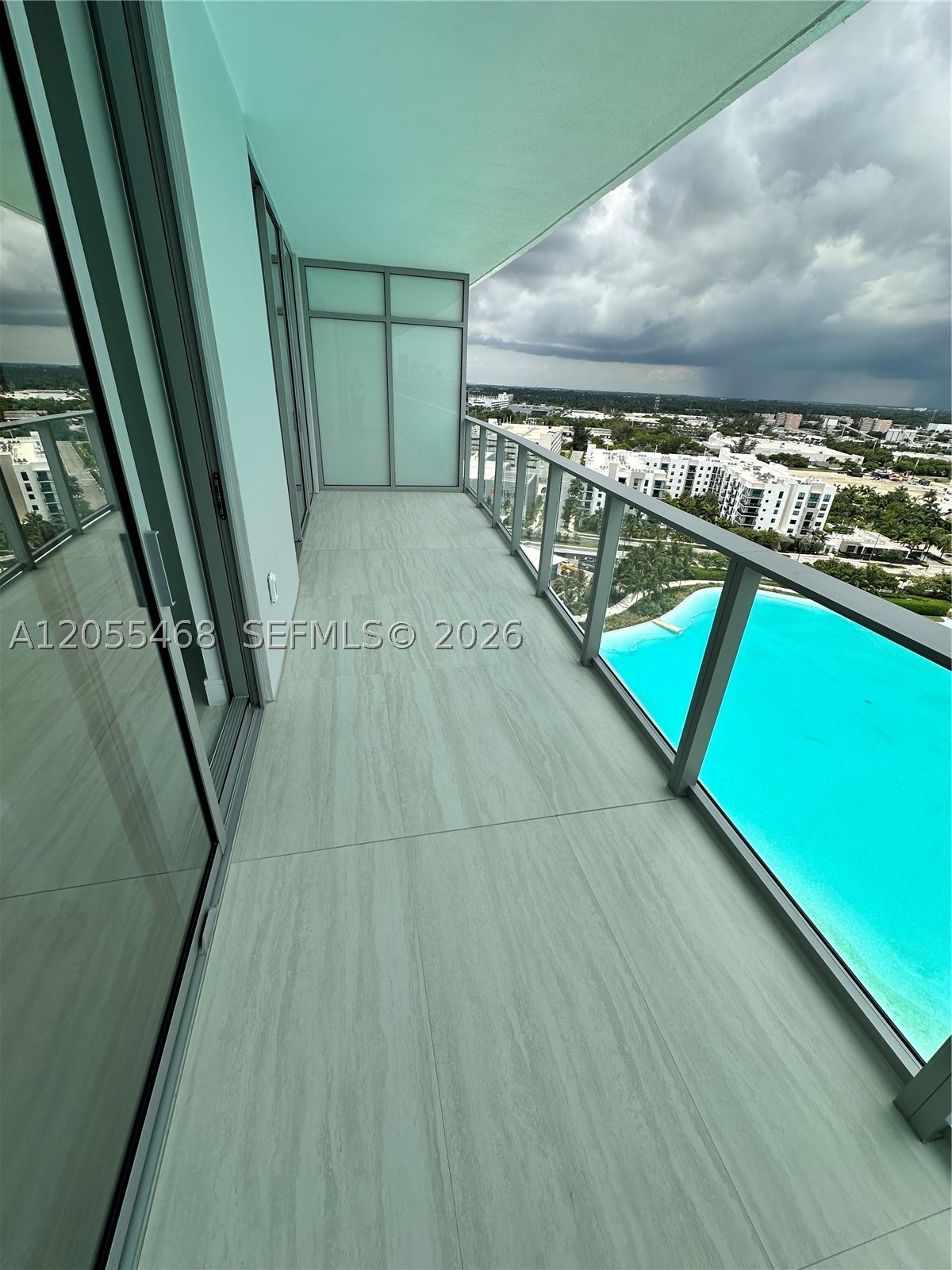 2411 Lagna Cir #1407, North Miami FL 33181