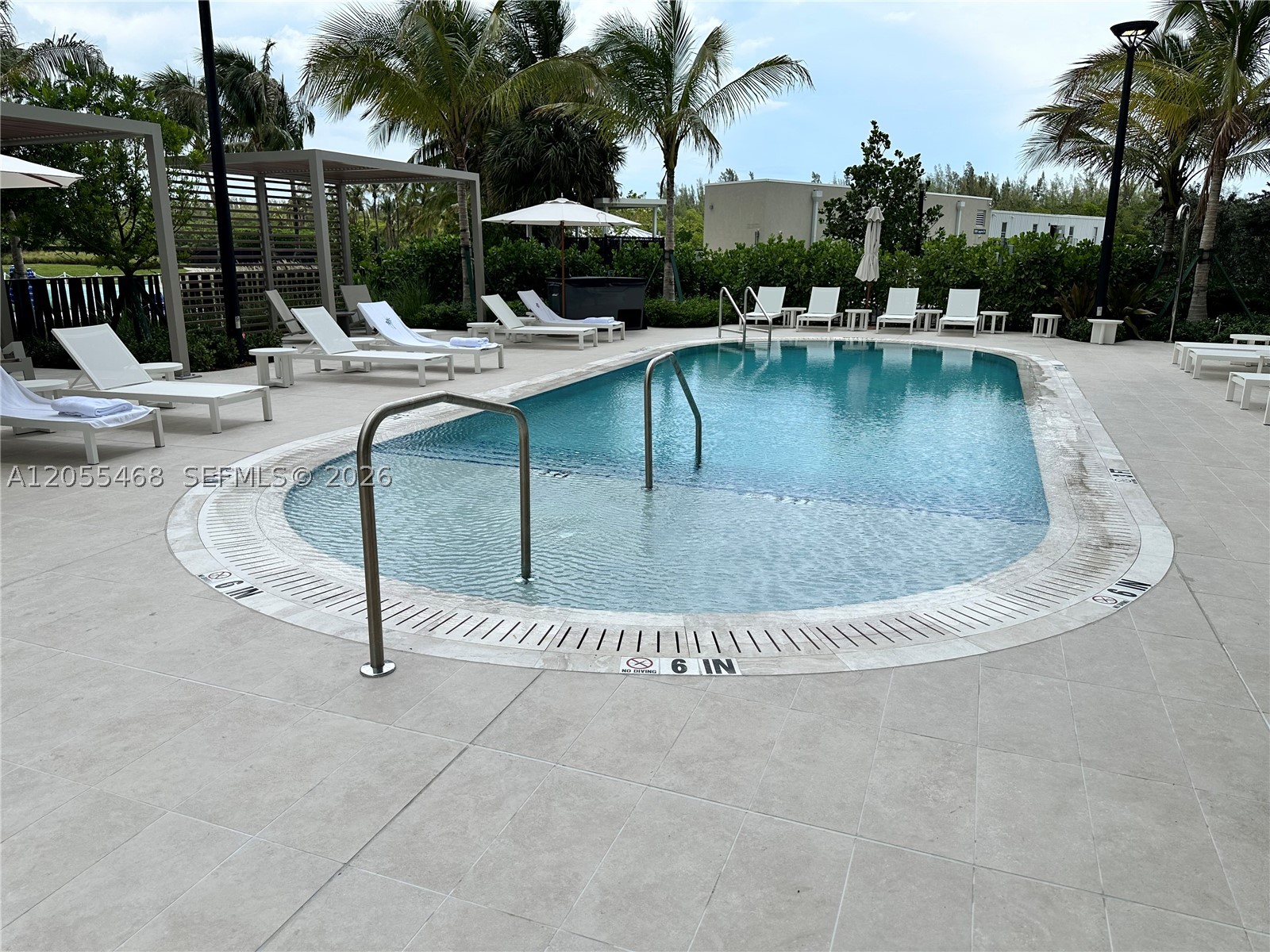 2411 Lagna Cir #1407, North Miami FL 33181