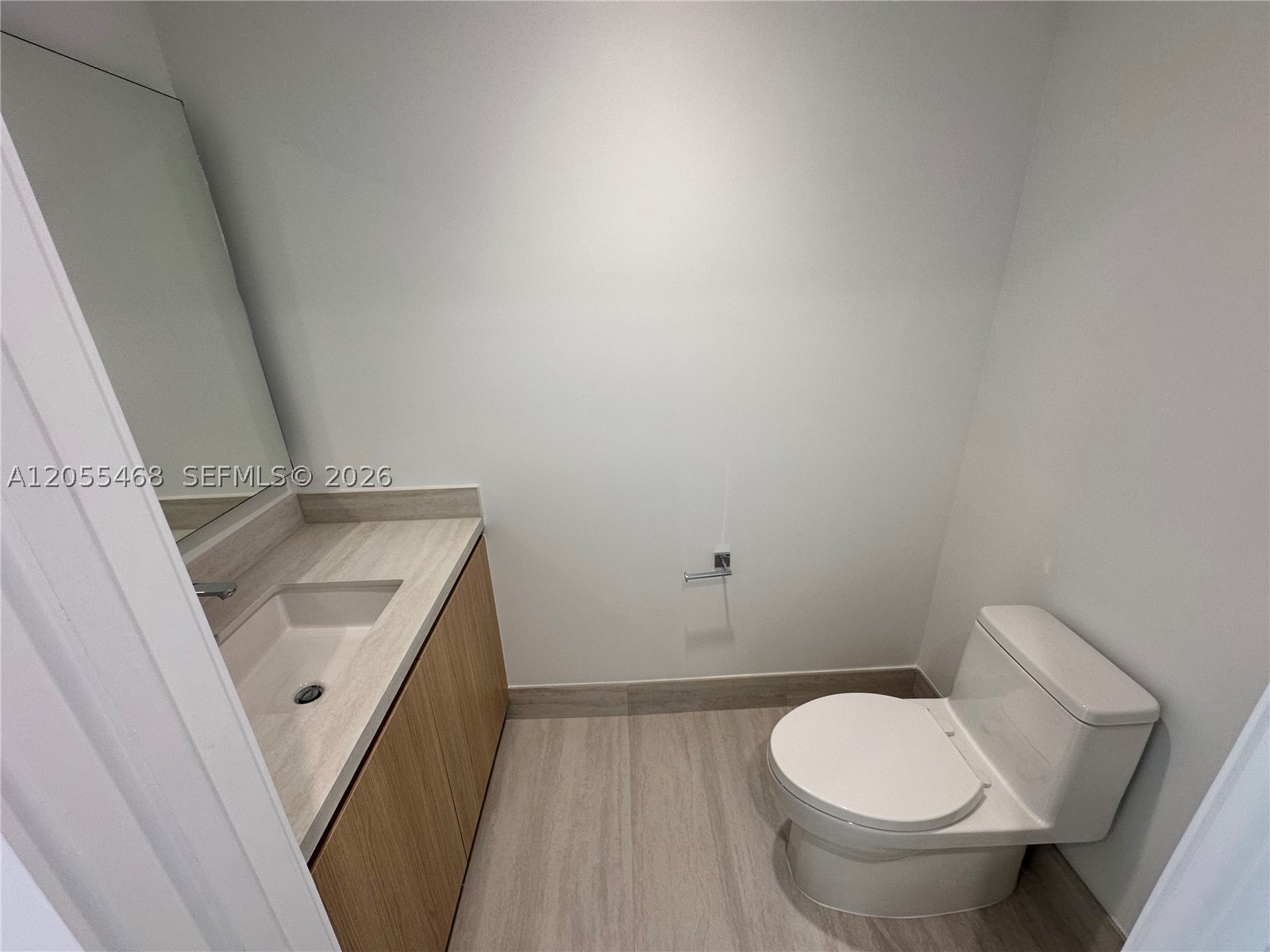 2411 Lagna Cir #1407, North Miami FL 33181