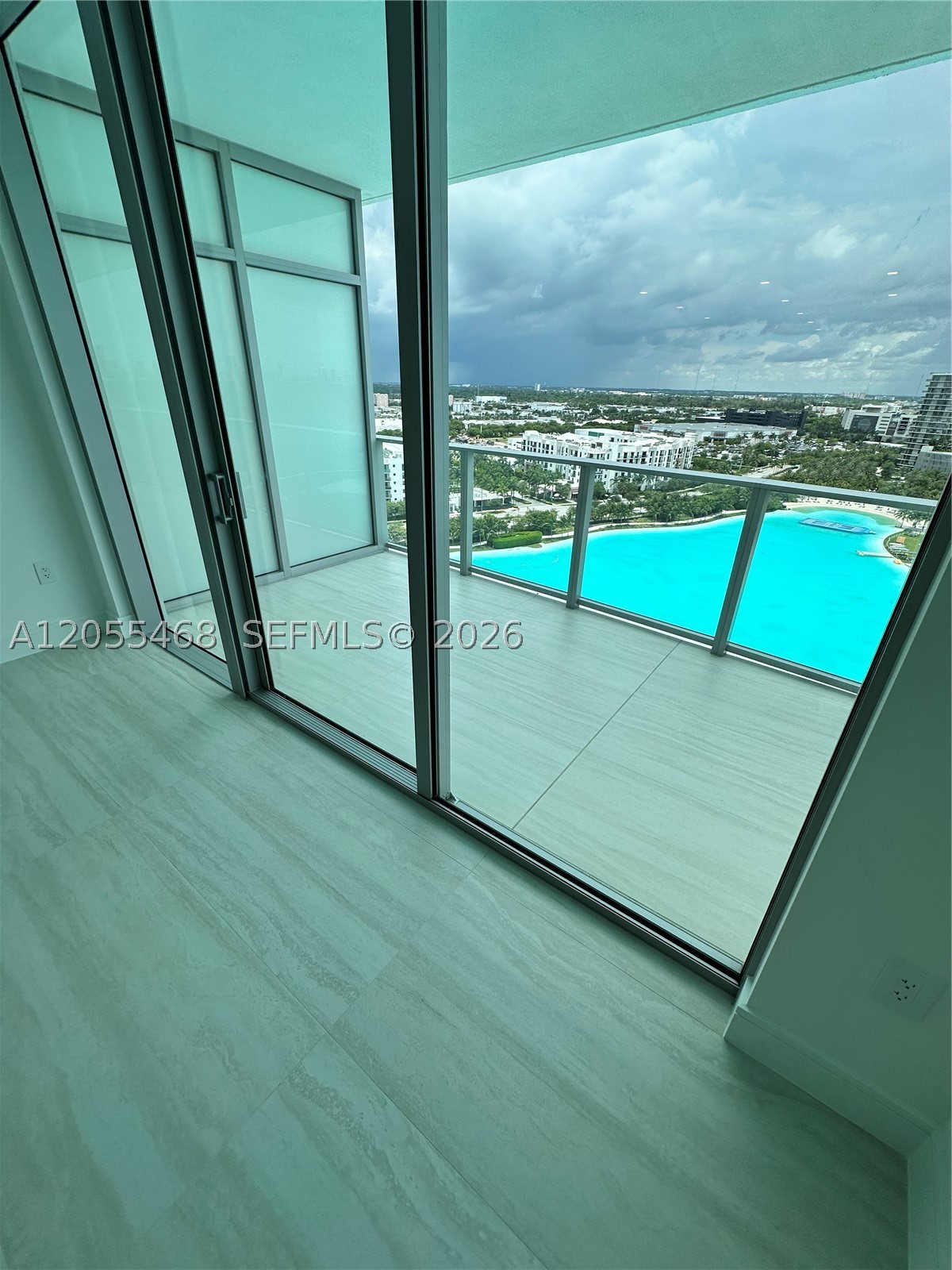 2411 Lagna Cir #1407, North Miami FL 33181