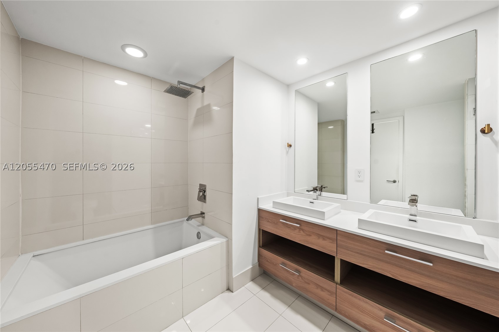1300 S Miami Ave #3303, Miami FL 33130