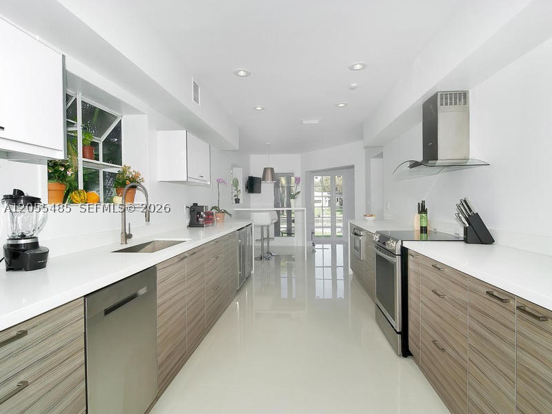 1365 DAYTONIA RD, Miami Beach FL 33141
